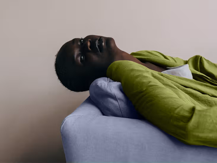 lying-tired-sofa-asthenia-732x549-thumbnail